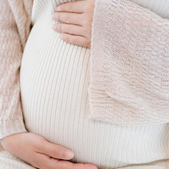 AMD以3🦋3.1💭🙉6倍的远期🌼市盈率交易，在🐎如此高估✉🚼值下，任何⭕🛵